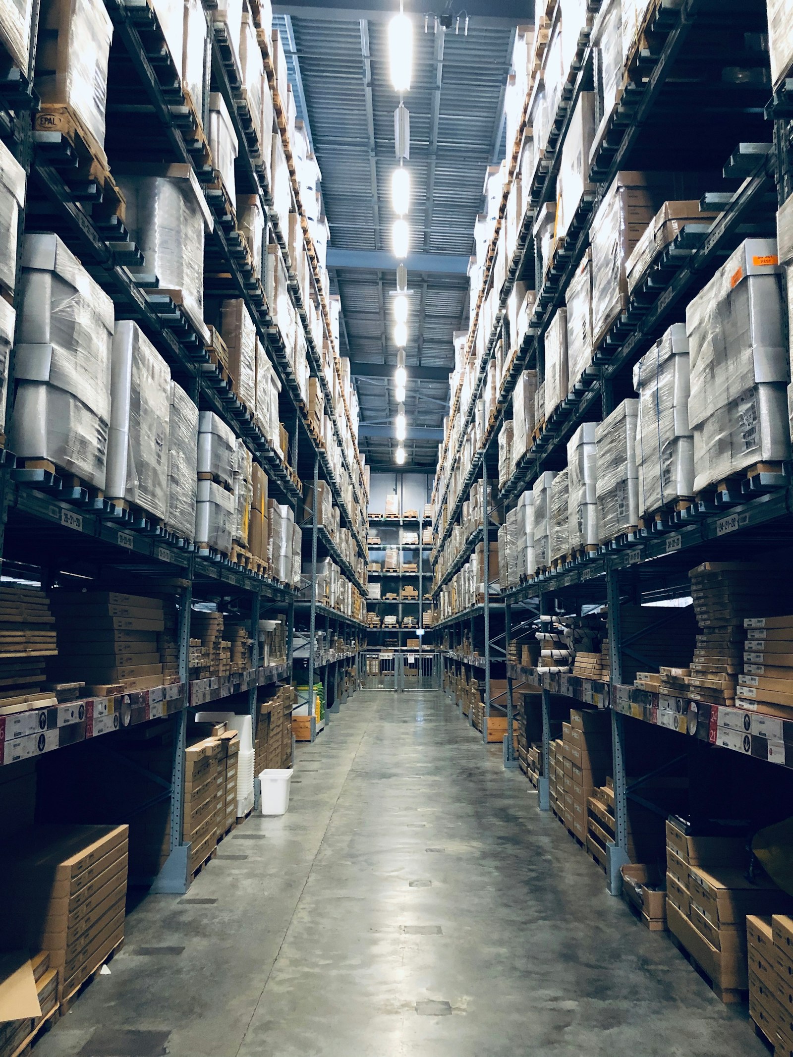 Warehouse with bulk orders